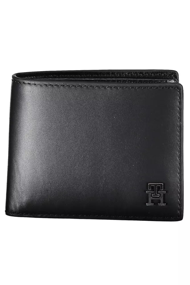 Sleek Black Leather Wallet with Contrast Accents