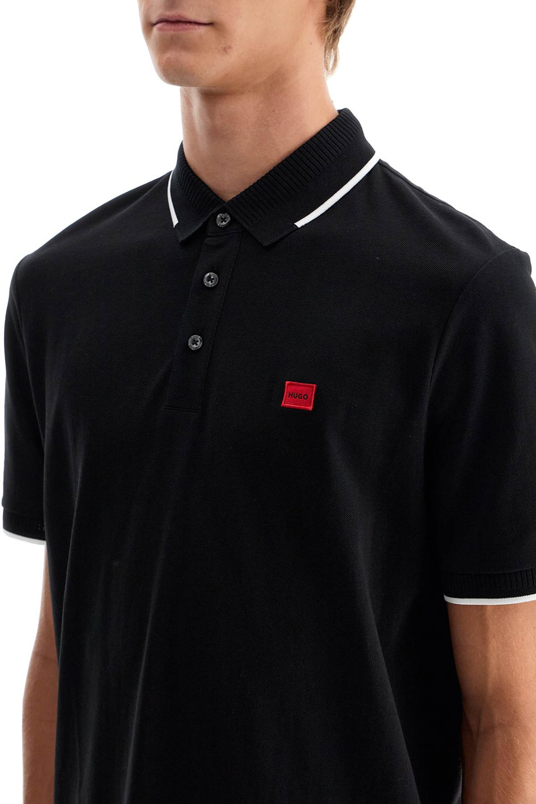 polo shirt with contrasting finishing details-3