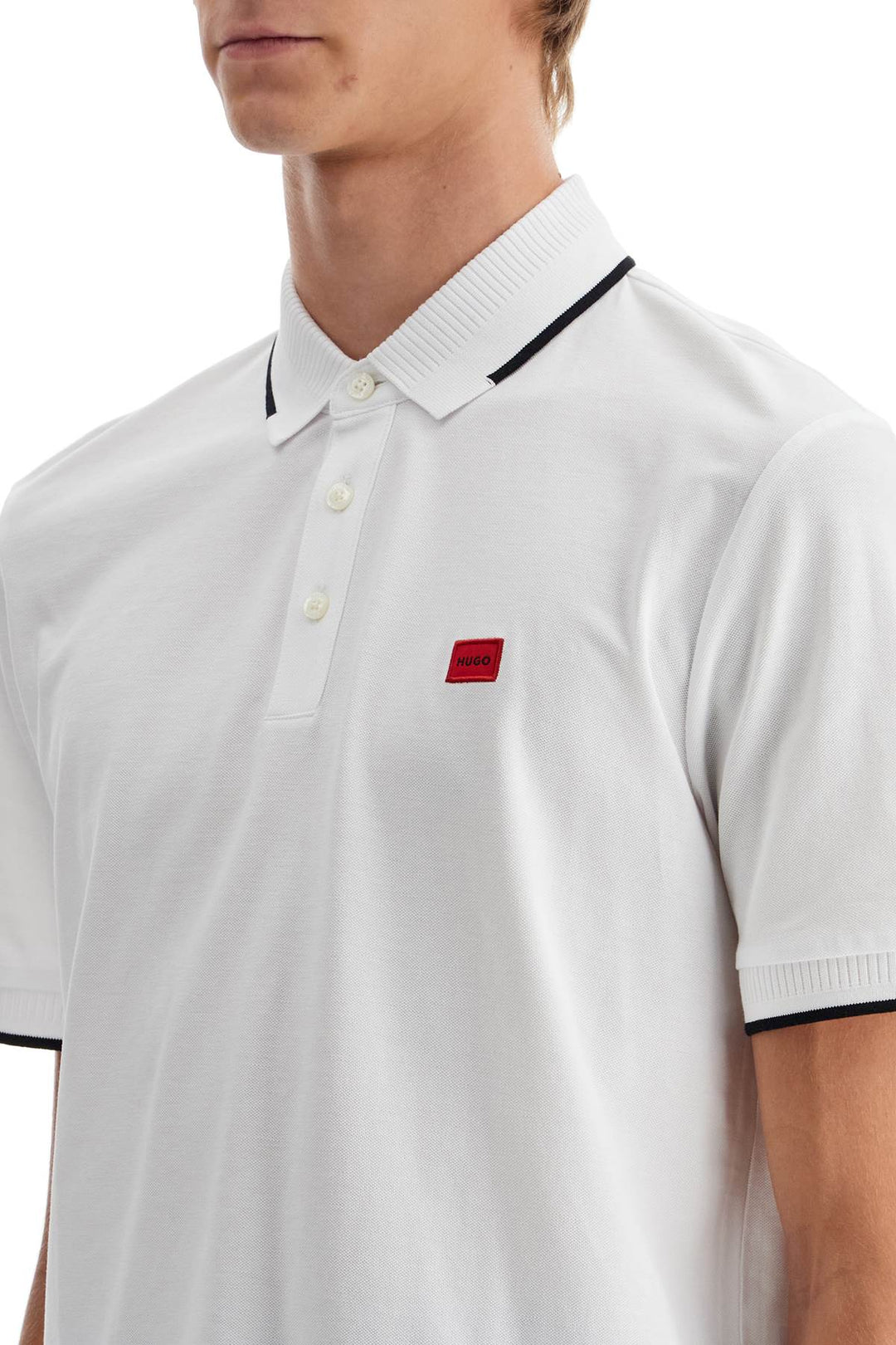 polo shirt with contrasting finishing details-3