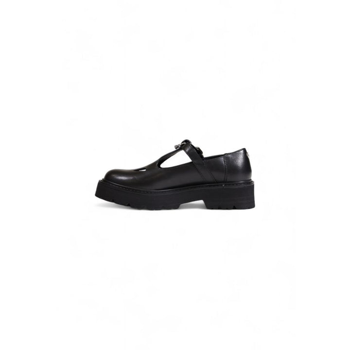 Black Leather Flat Shoe