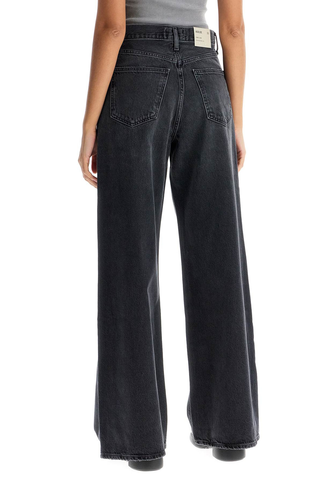 wide-legged women's jeans-2