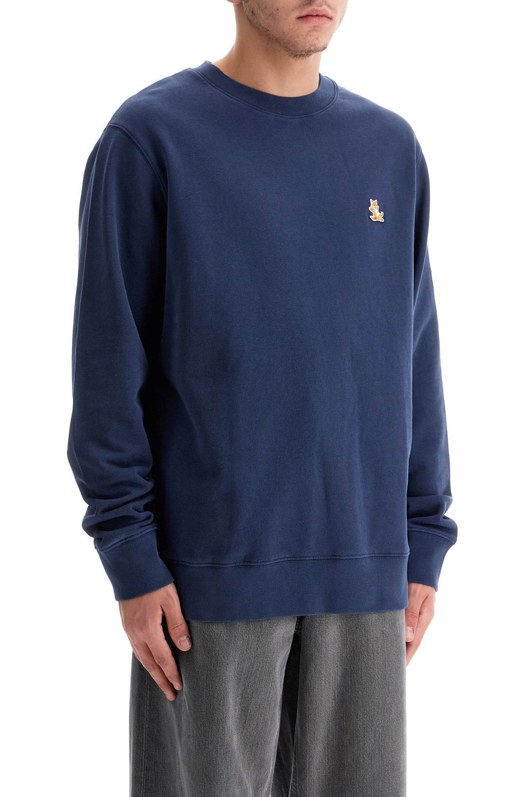 "chillax fox patch sweat-1