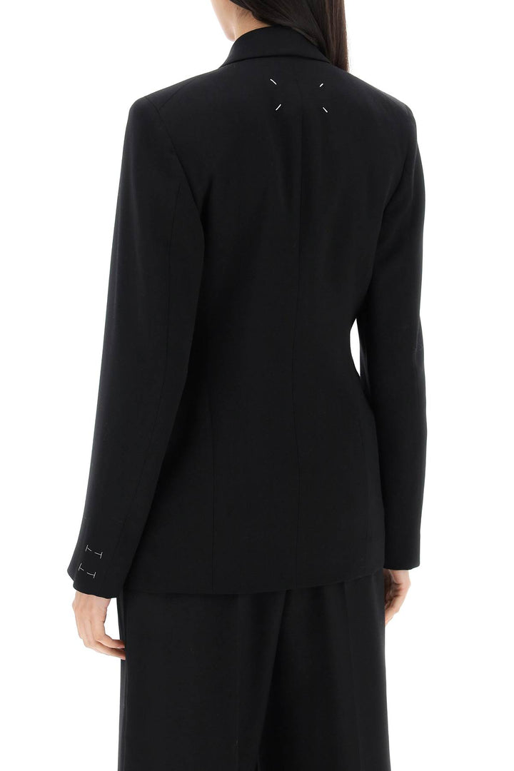 slim-fit wool jacket with a fitted waist-3